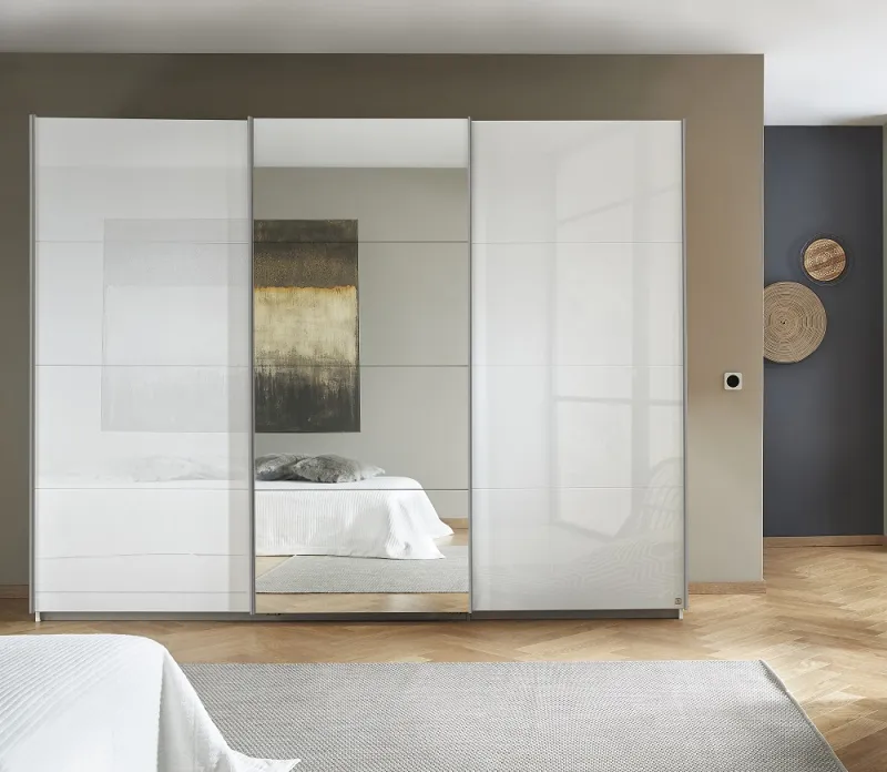 Schwebetürenschrank Kulmbach | 3-türig | mit Spiegel & Zubehör | weiß Hochglanz / alpinweiß | 360x210