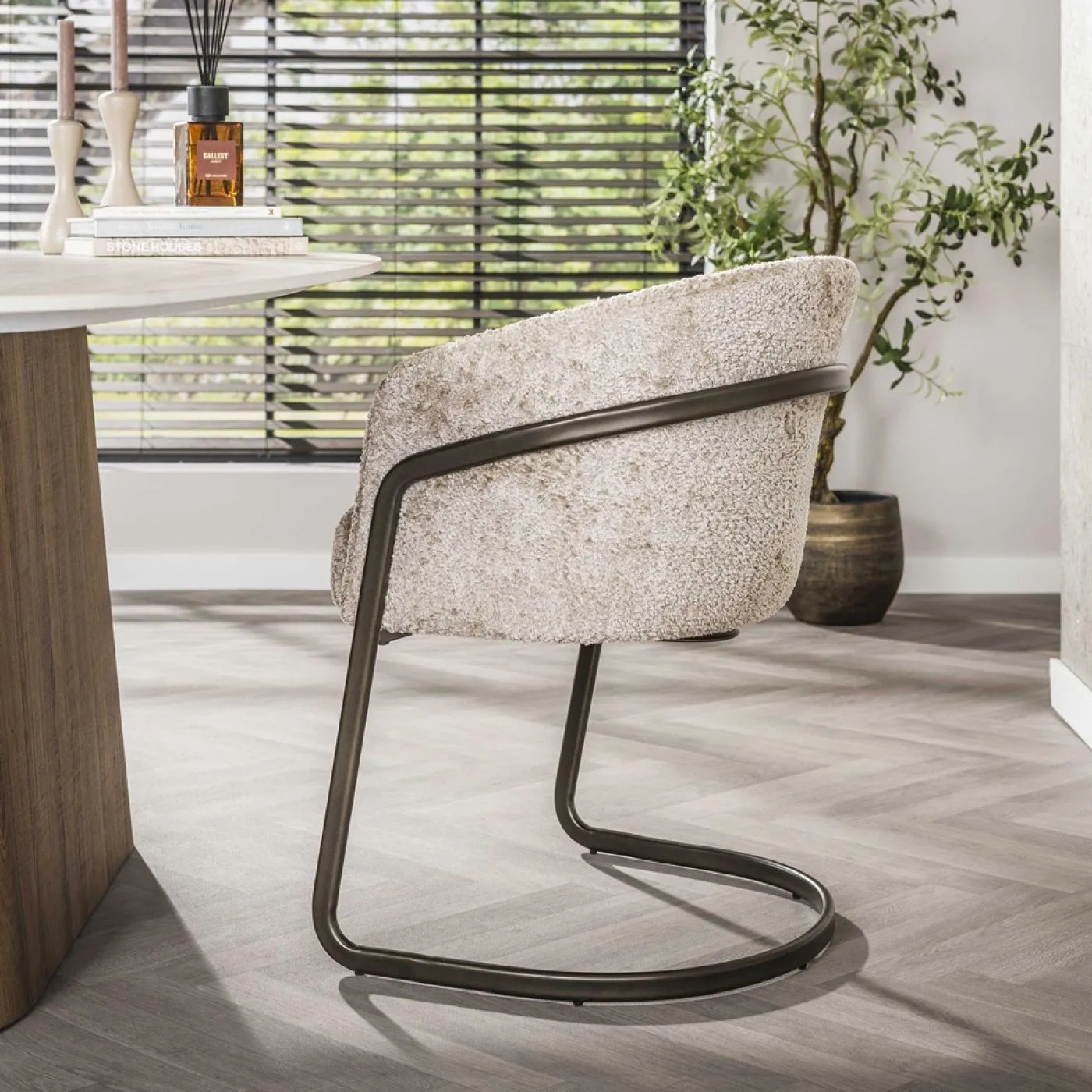 2er Set Stuhl Harmony | mit Schwinger-Gestell | Alura-Stoff / Chenillegewebe | sand