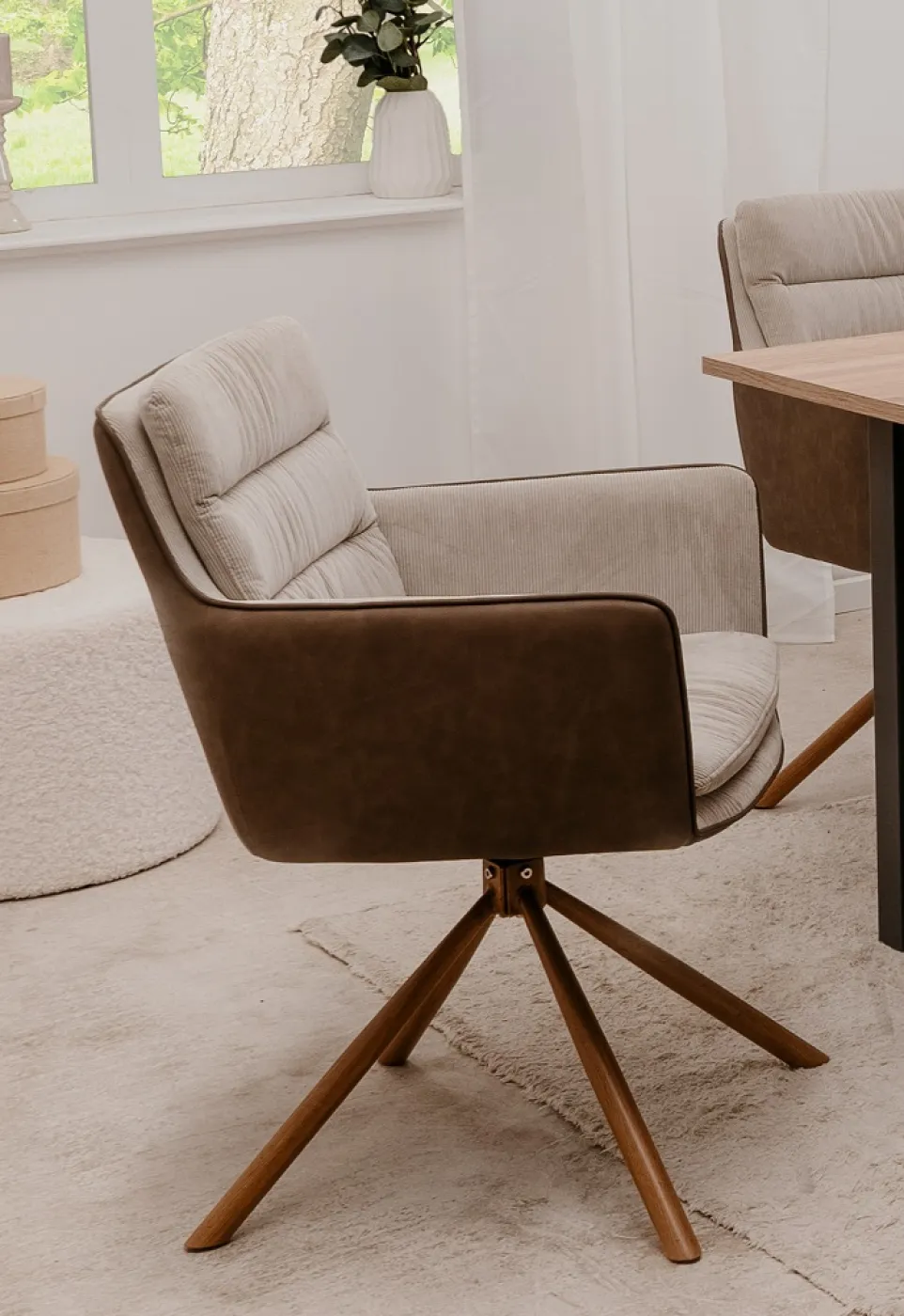 2er Set Stuhl Logan mit Armlehnen | drehbar | braun / beige