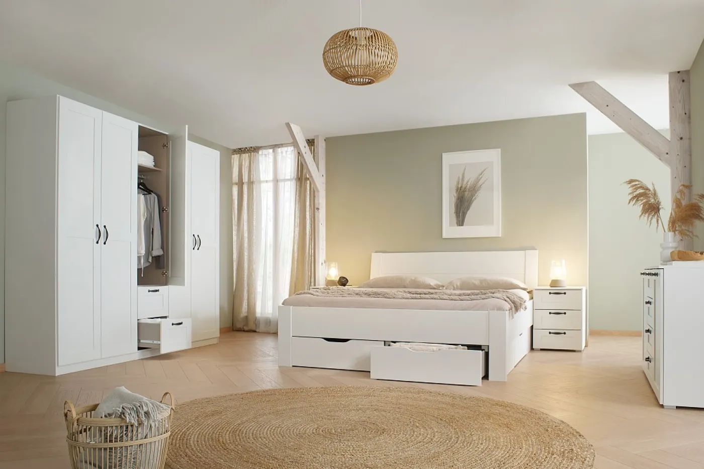 Bett Set Cottage | mit Sockelschubkästen | alpinweiß | 180x200 | mit 2 Nachttische