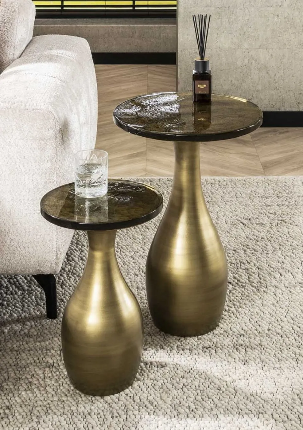 Couchtisch Mira 2 | tropfenförmig | Glas | Antikgold