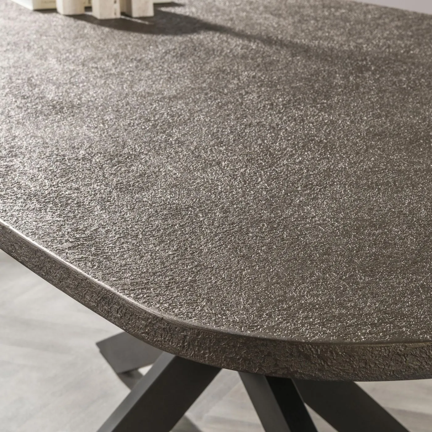 Esstisch Alur | dänisch Oval | 215 cm | Metallic-Optik