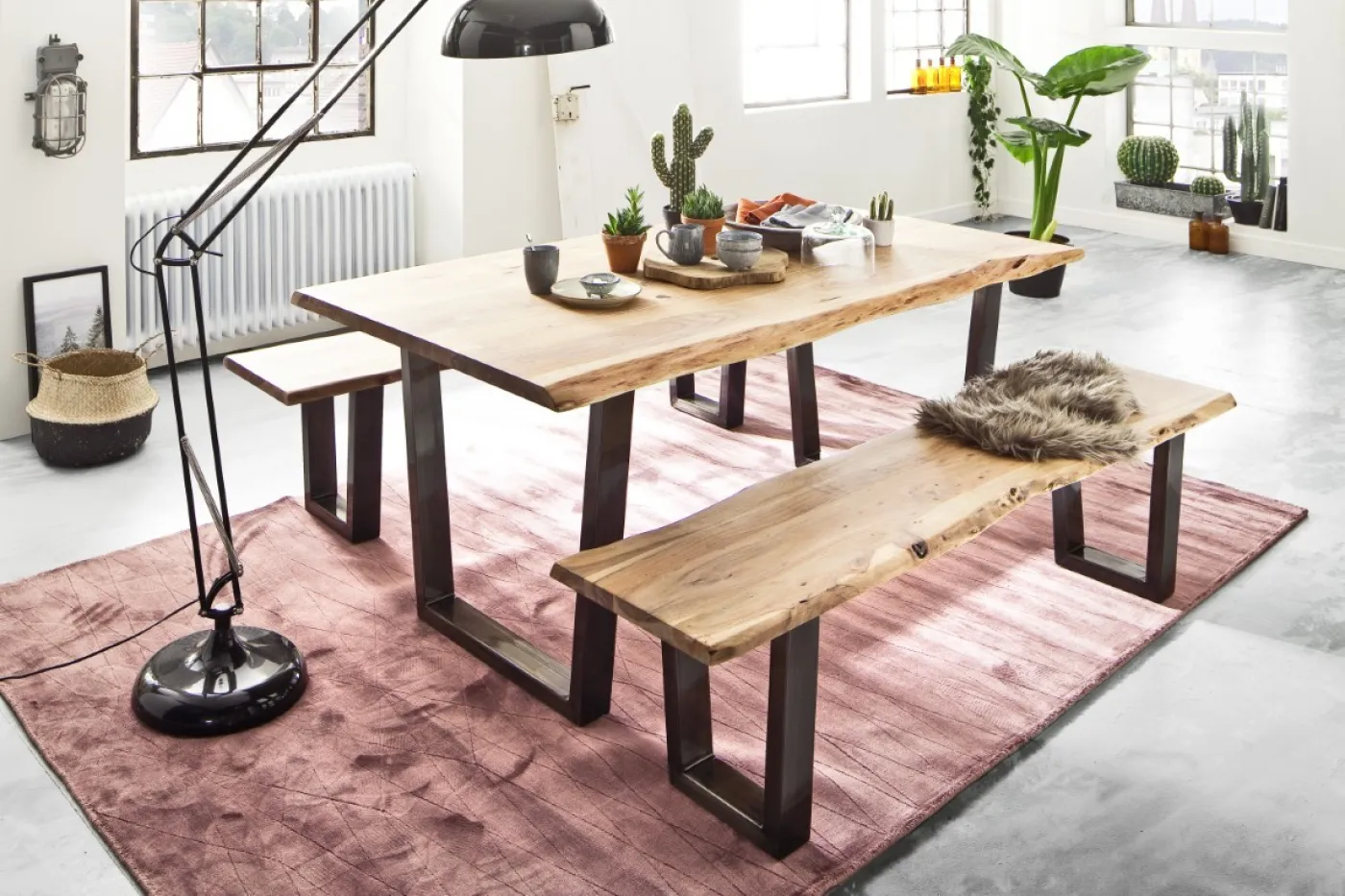 Esstisch Calabria | Akazie massiv | T-Gestell | natur / anthrazit | 160 x 90-Tischplatte 2,5 cm