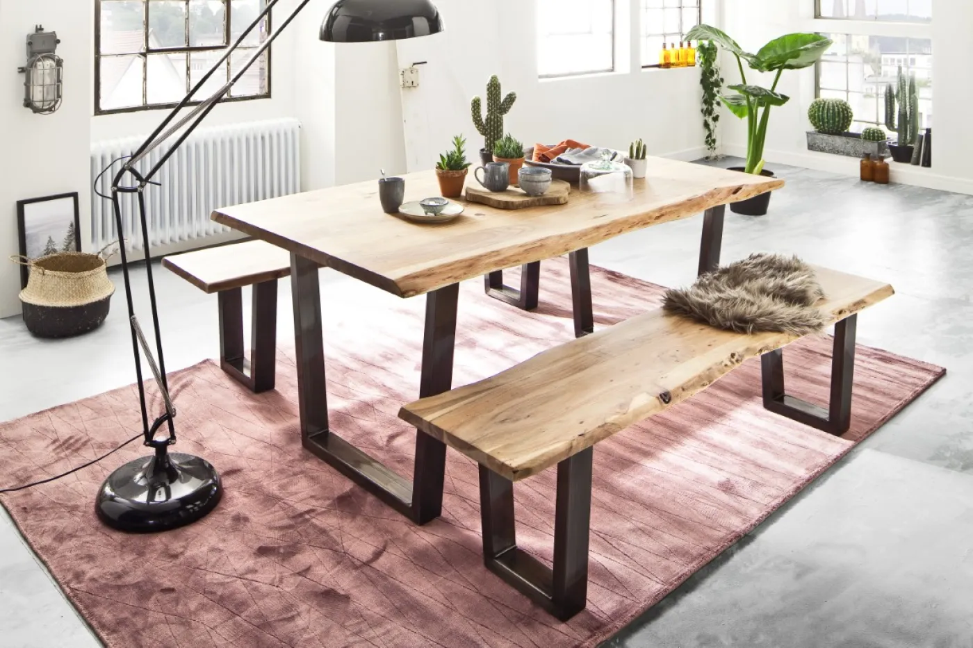 Esstisch Calabria | Akazie massiv | T-Gestell | natur / antik gewischt | 180 x 90-Tischplatte 2,5 cm