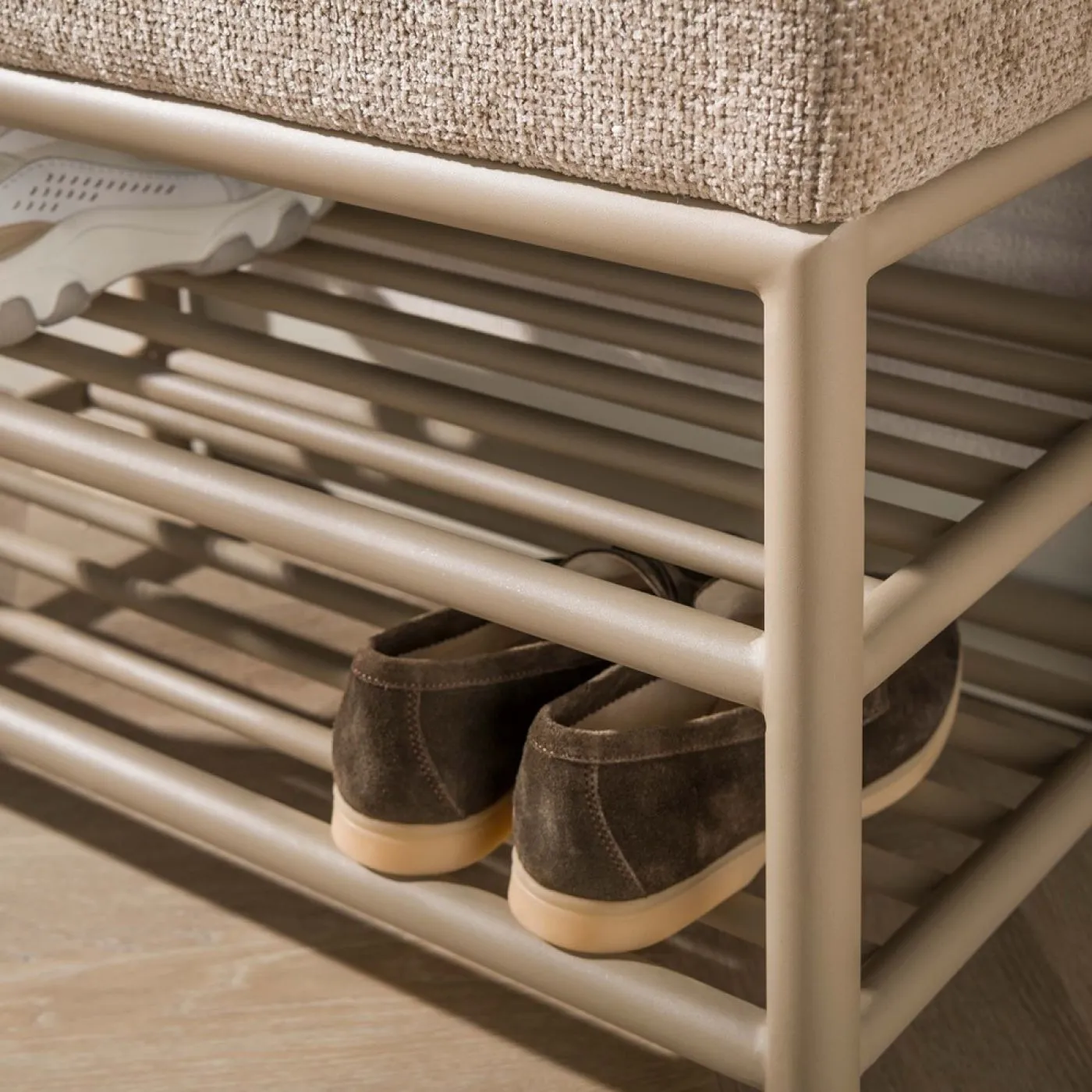Garderobenbank Shio | 7 Haken | mit Sitzfunktion | beige
