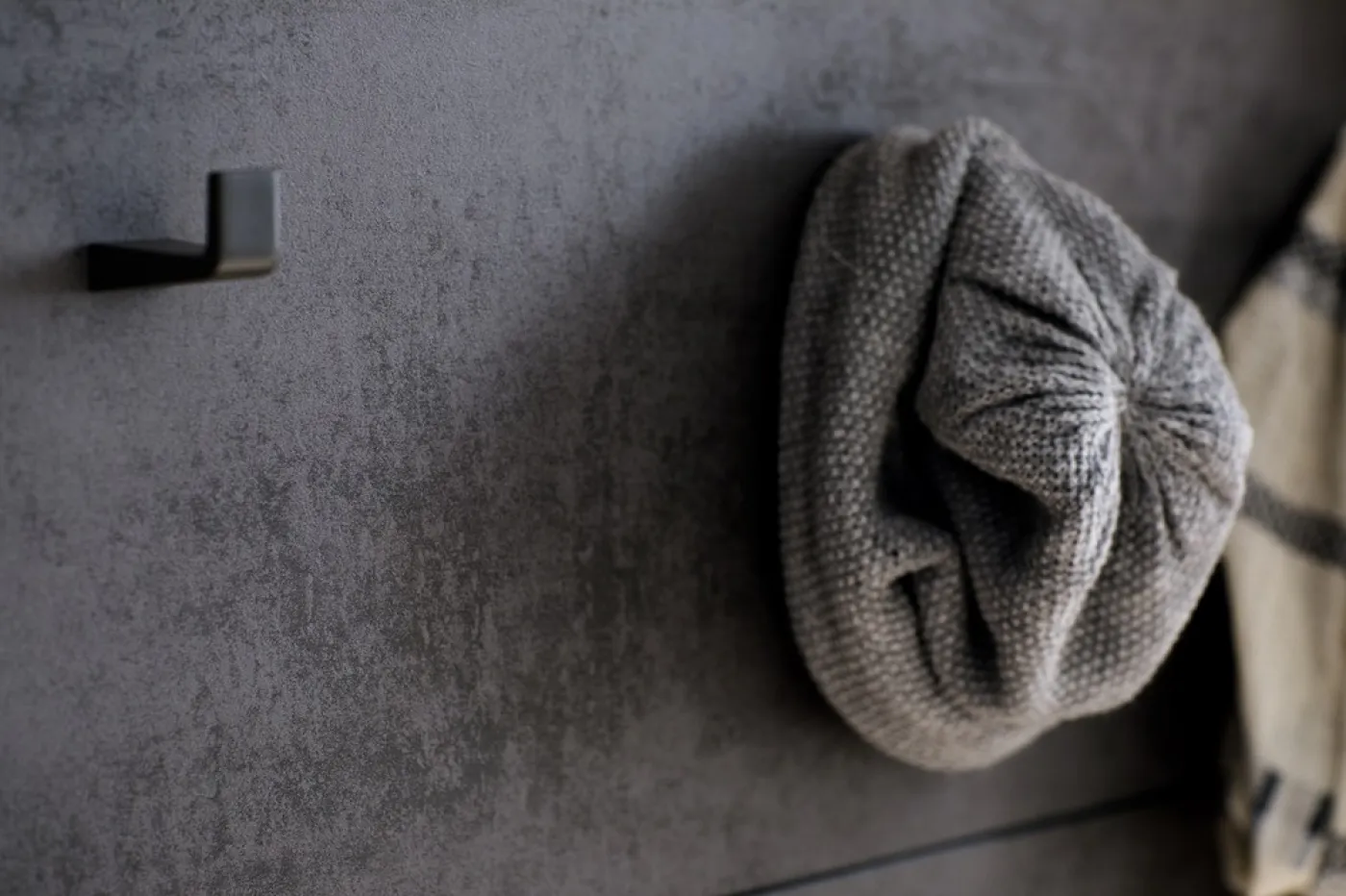 Garderobenpaneel Incata | Balkeneiche / Oxid