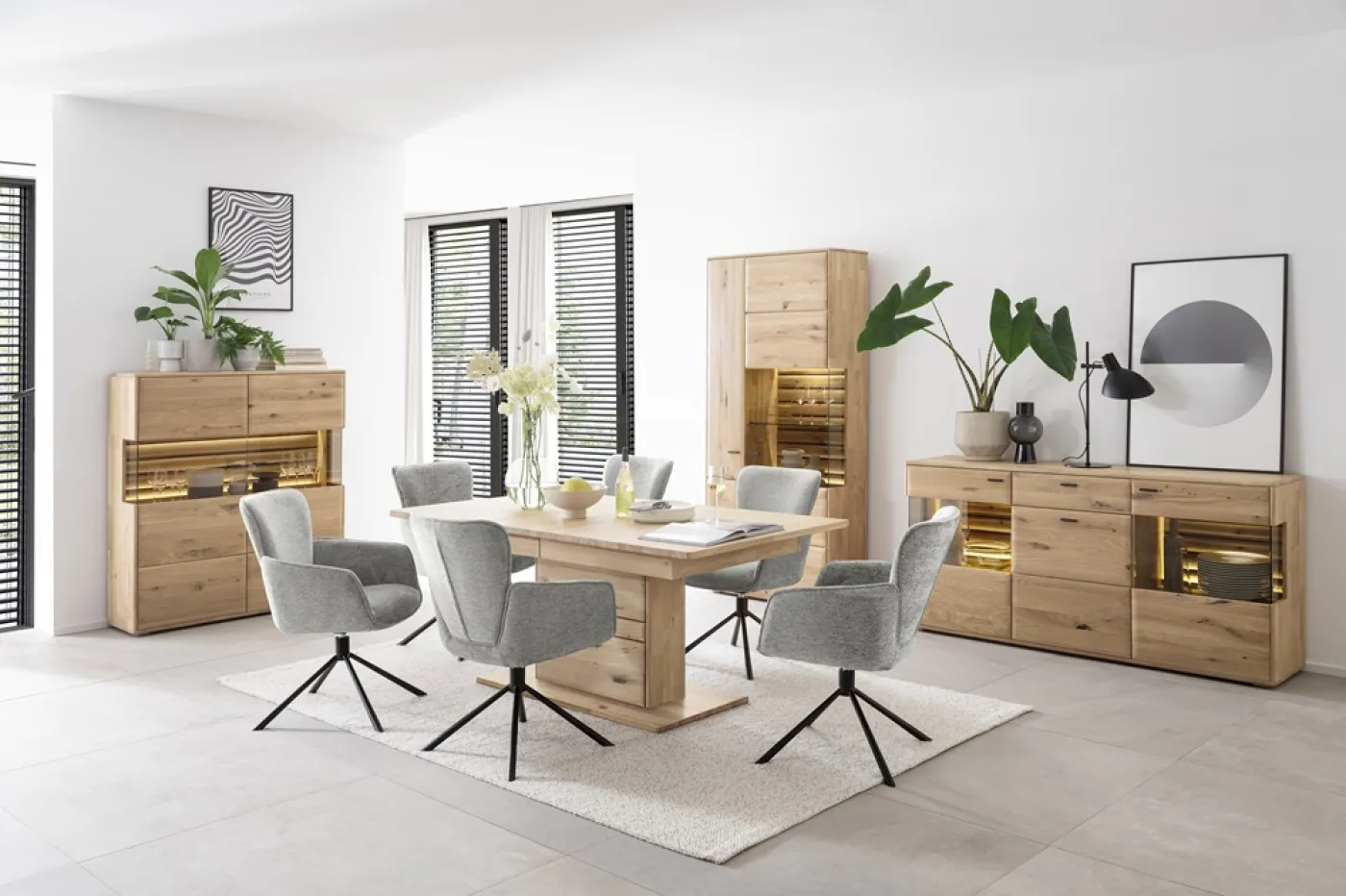 Highboard Girona | mit Glastüren | Ast / Balkeneiche | mit LED Unterbauspot