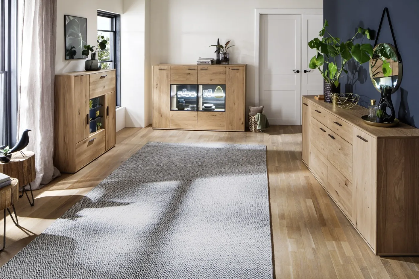 Highboard Portland | Asteiche Bianco massiv | mit 2-er set LED Band 40 cm