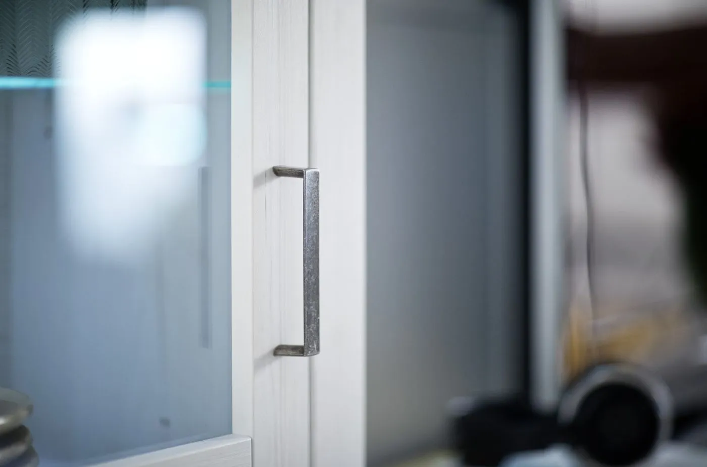 Kombi-Vitrine Brixen | Landhaus modern | Pinie Aurelio / Grandson Oak mit 3er Set LED Glasbodenclips