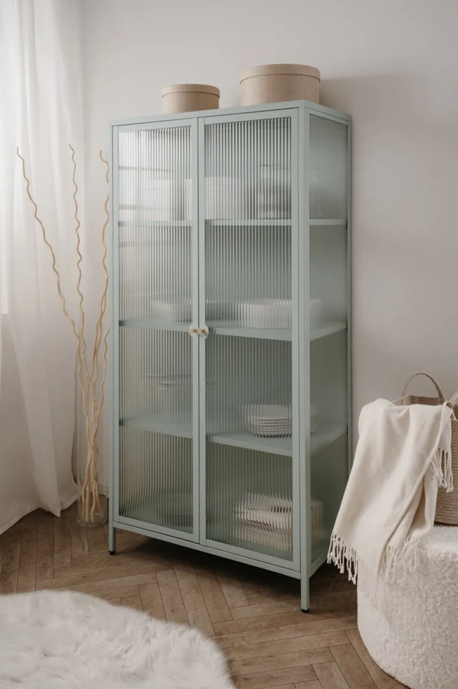 Kommode Vitrine Milton | Mintgrün | 80 cm x 160 cm x 40 cm