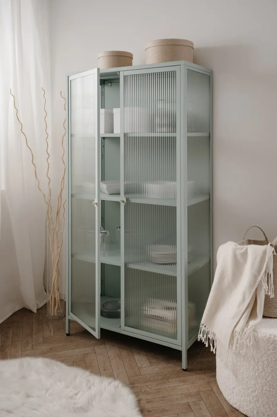Kommode Vitrine Milton | Mintgrün | 80 cm x 160 cm x 40 cm