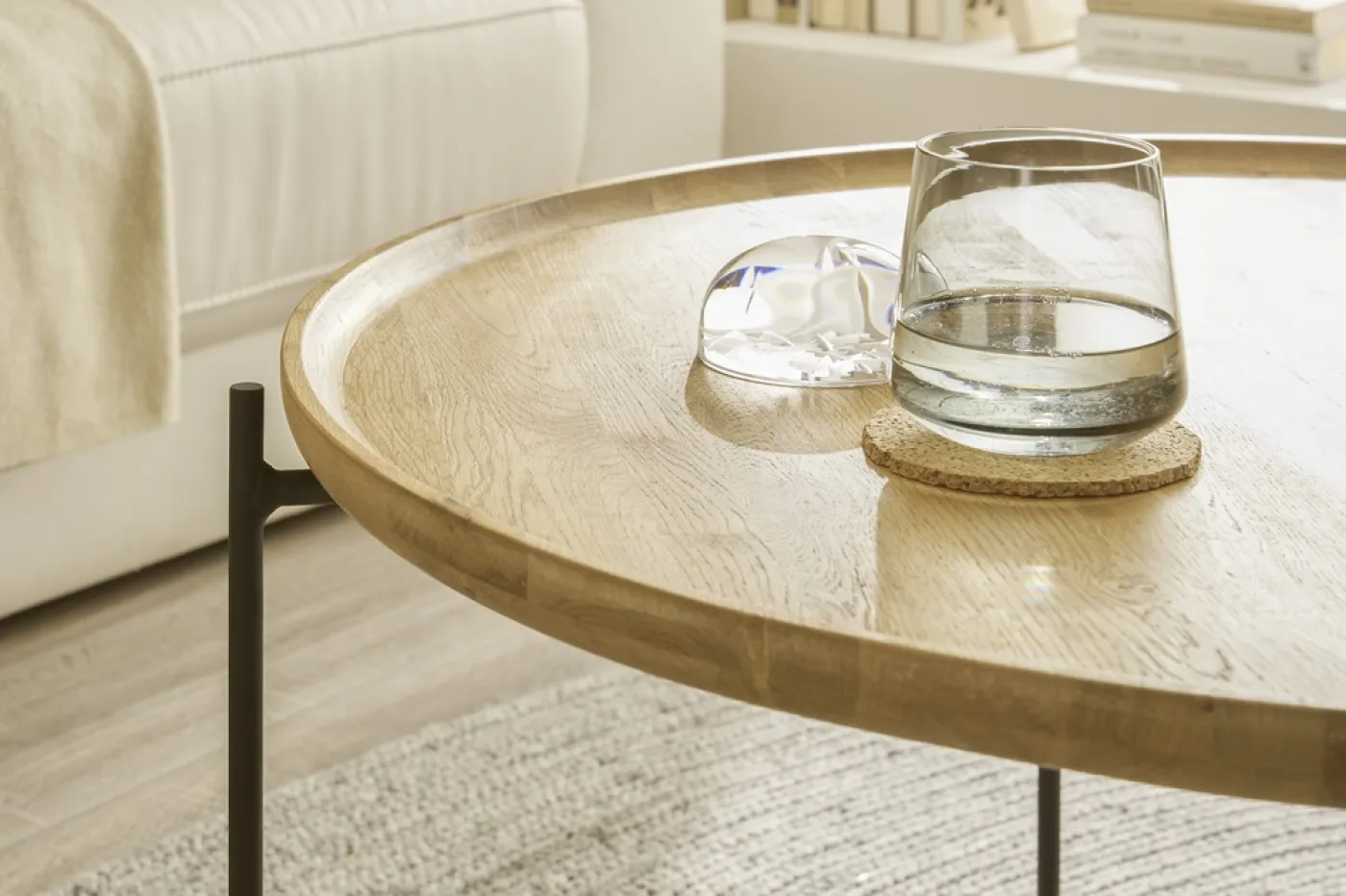 Couchtisch Treviso | rund | Eiche massiv / schwarz