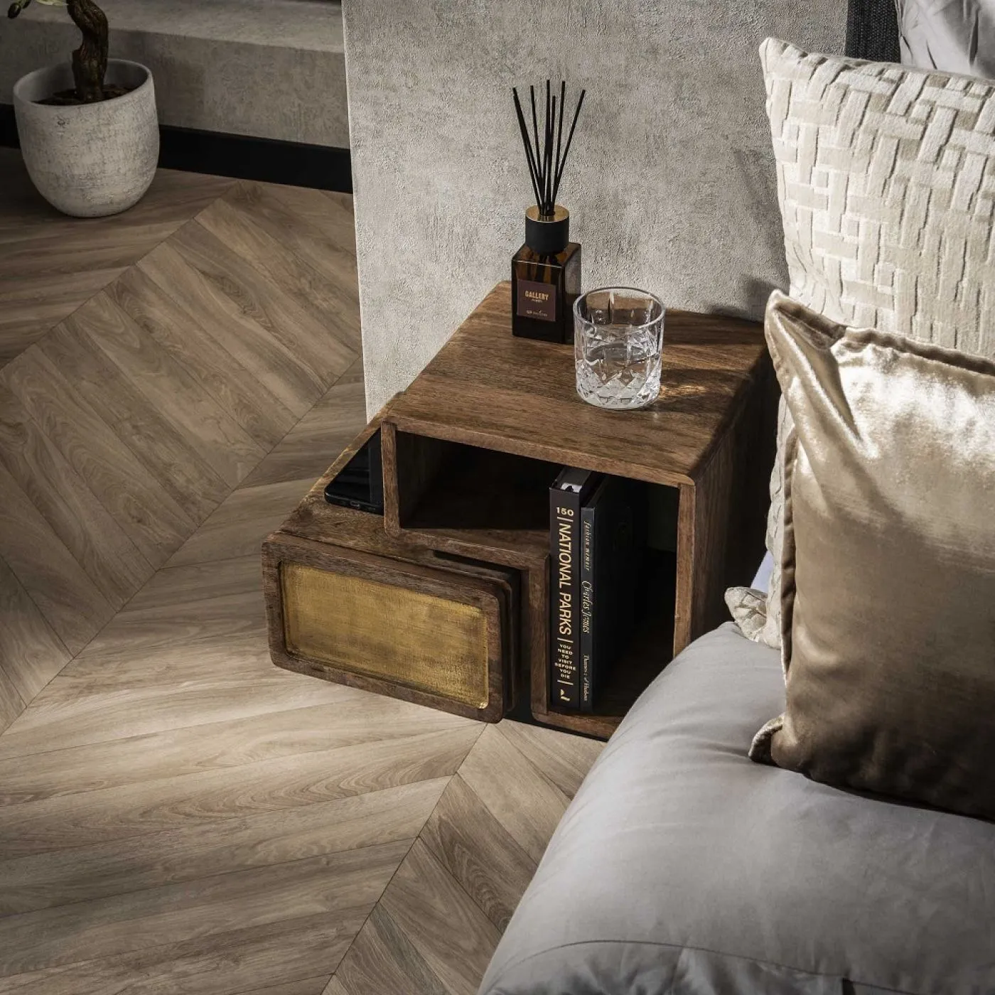 Nachttisch Laita 3 | 2er set | mit Schubkasten | Mangoholz | sandfarbe