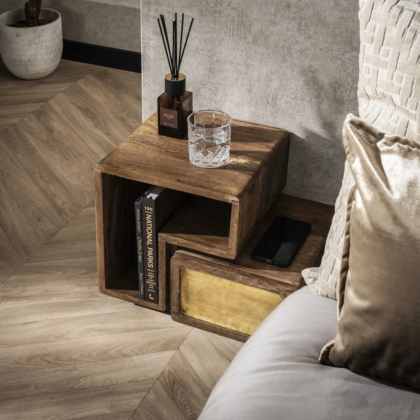 Nachttisch Laita 3 | 2er set | mit Schubkasten | Mangoholz | sandfarbe