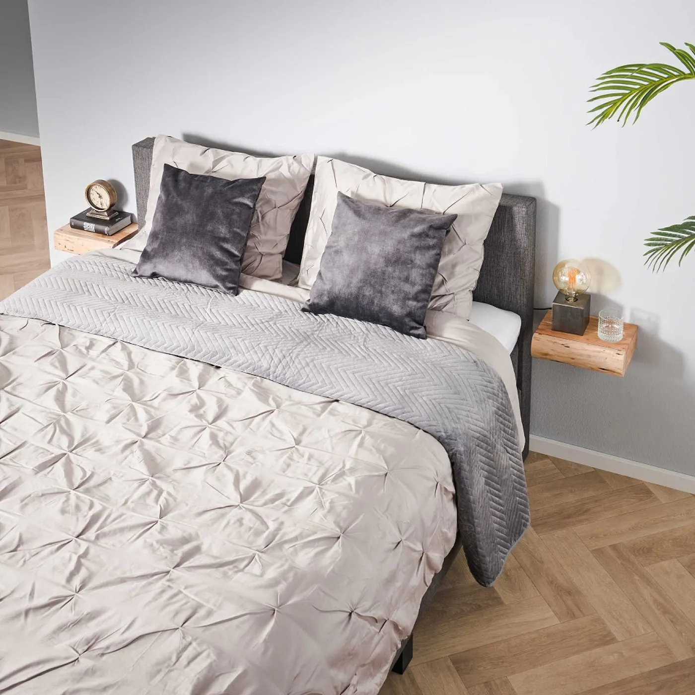 Nachttisch Nivia 2er Set | mit Schubkasten | Akazie massiv | 30x20 cm