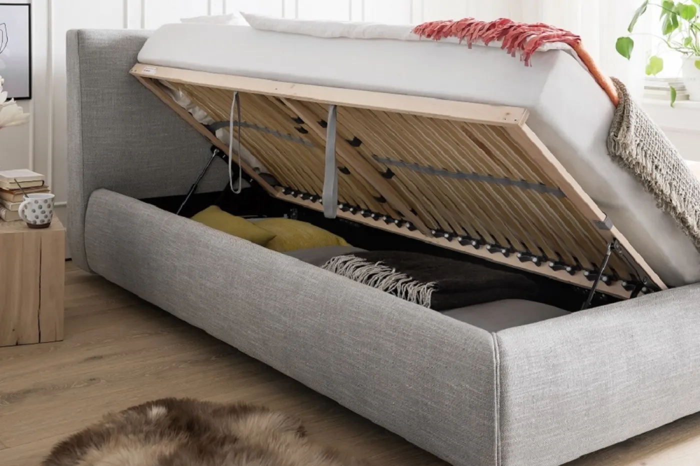 Polsterbett Atesio inkl. Bettkasten | hellgrau | 180 x 200 cm