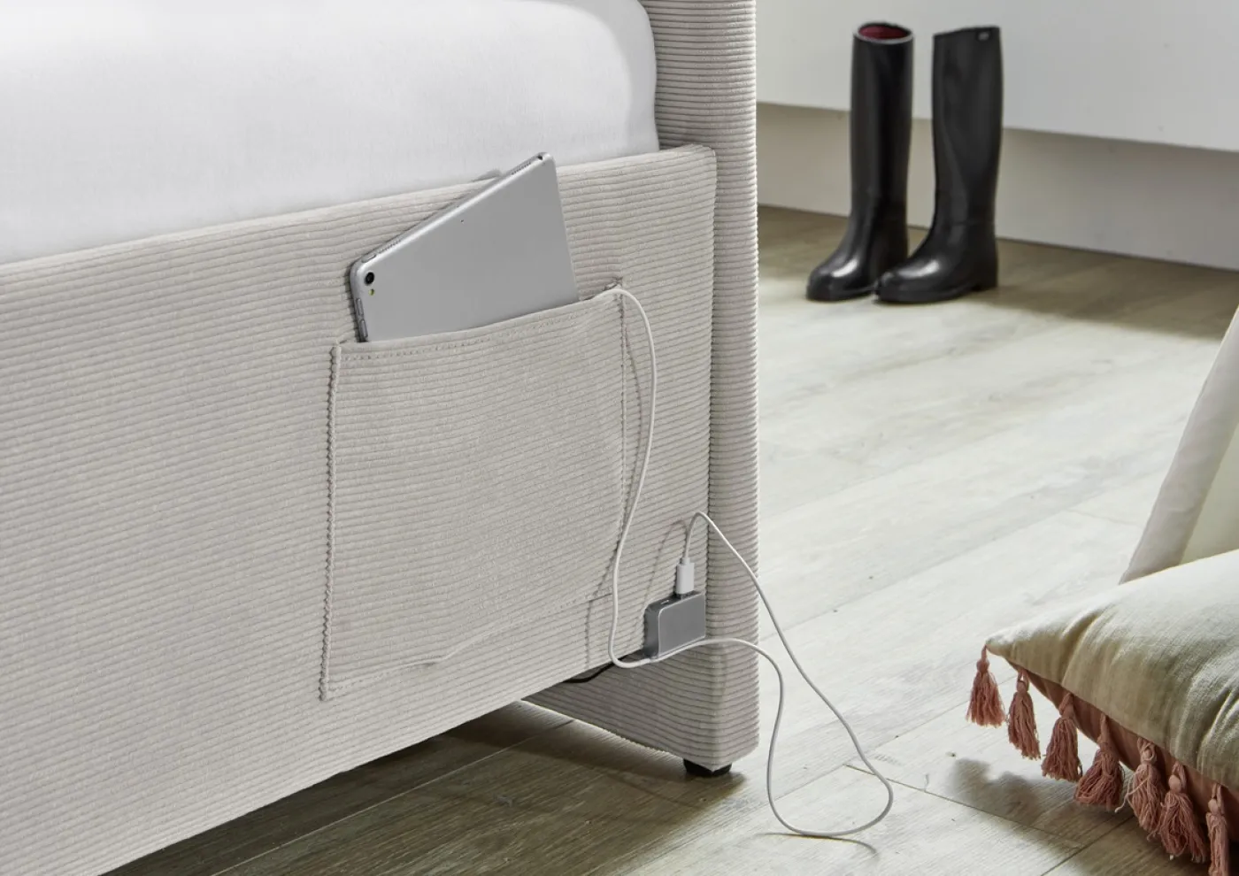 Polsterbett Cool | nata | 90 x 200 cm | mit Rückenteil | mit Matratze