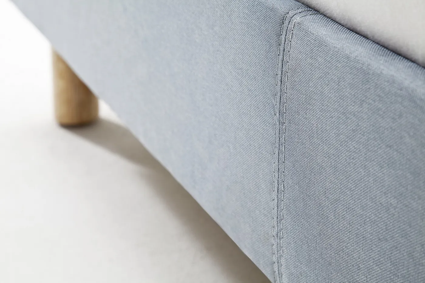 Polsterbett Lena | eisblau | 120 x 200 cm