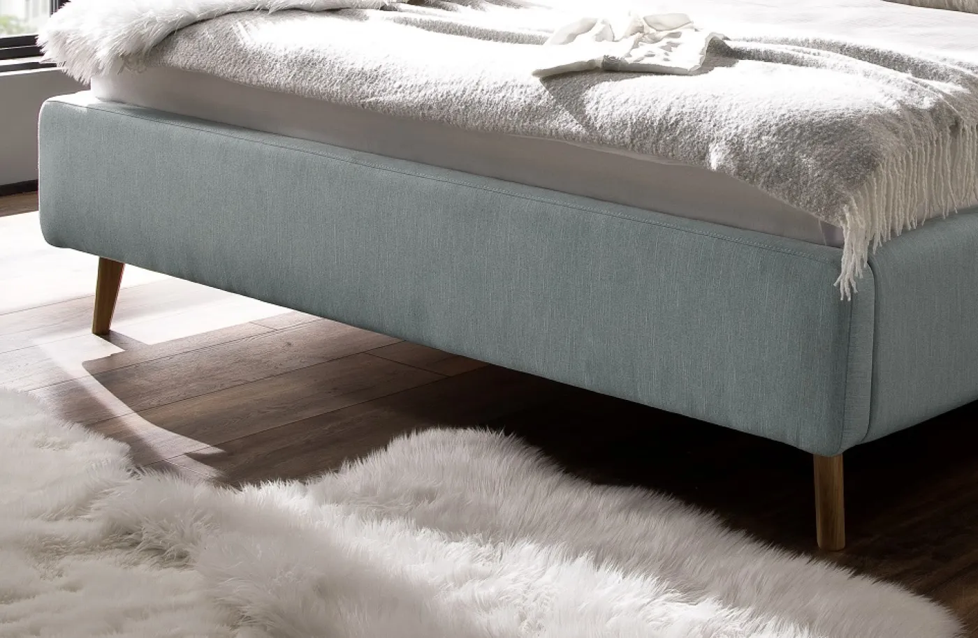 Polsterbett Lotte inkl. Bettkasten | eisblau | 180 x 200 cm