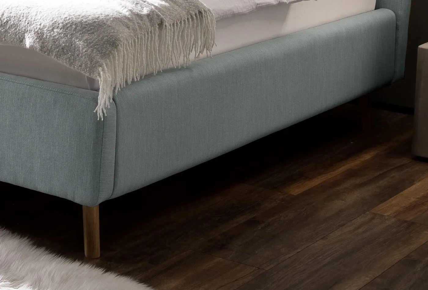 Polsterbett Lotte inkl. Bettkasten | eisblau | 180 x 200 cm