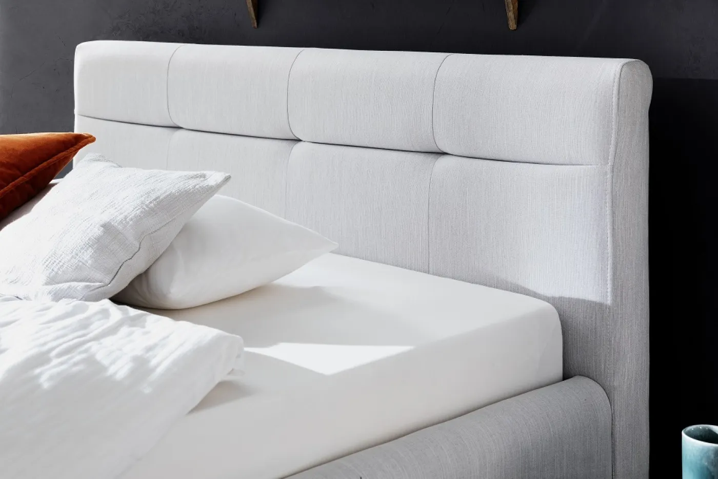 Polsterbett Lotte inkl. Bettkasten | hellgrau | 140 x 200 cm