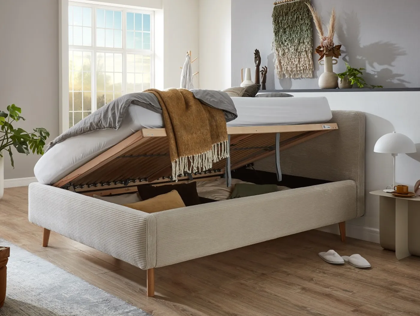 Polsterbett Mattis Cord | beige | 140 x 200 cm | mit Lattenrost & Bettkasten