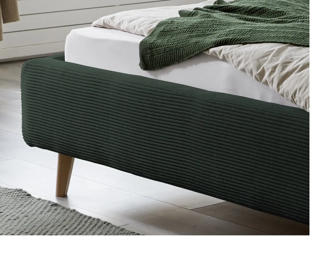 Polsterbett Mattis Cord | dunkelgrün | 180 x 200 cm | mit Lattenrost & Bettkasten