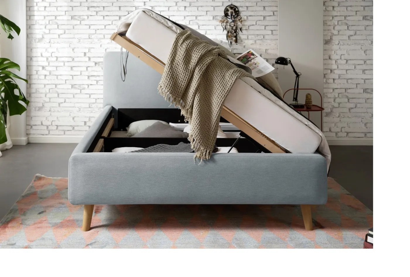 Polsterbett Mattis | eisblau | 140 x 200 cm | mit Lattenrost & Bettkasten