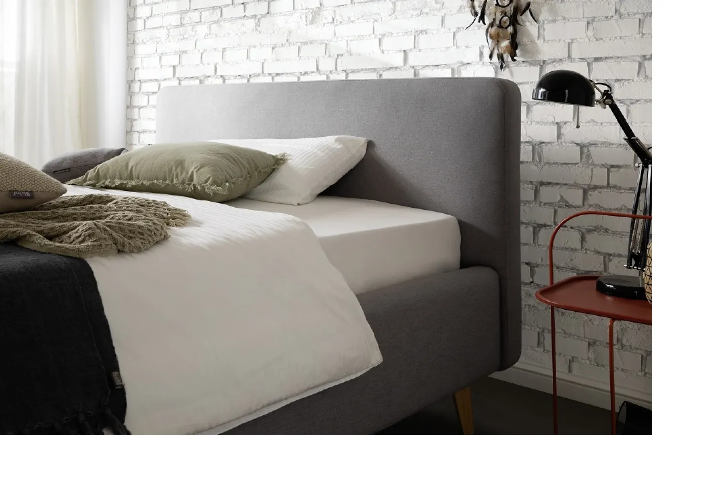 Polsterbett Mattis | hellgrau | 140 x 200 cm | ohne Lattenrost & Bettkasten