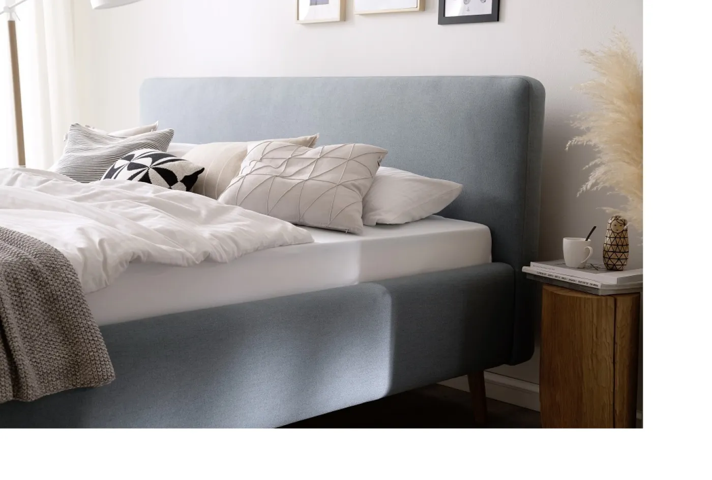 Polsterbett Mattis | hellgrau | 160 x 200 cm | ohne Lattenrost & Bettkasten