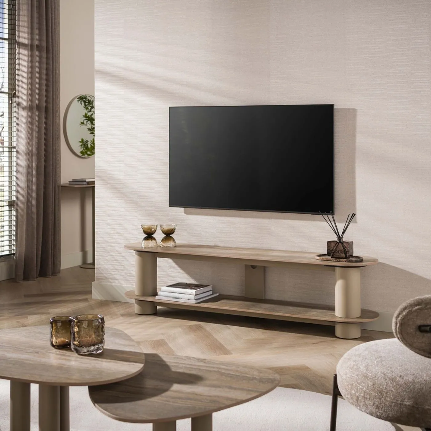 TV-Board Hulpe – Ansicht 2