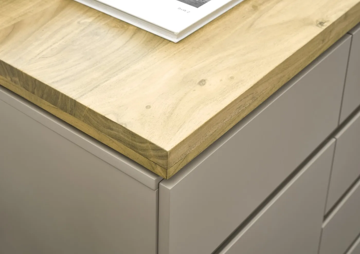 TV-Board Palamos | Akazie massiv | warmgrau | 173x57x40