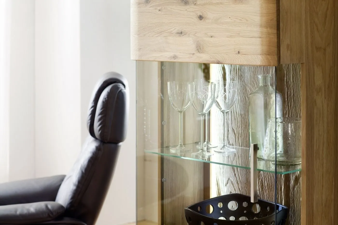 Vitrine 2 Santori | Eiche Bianco | LED Beleuchtung