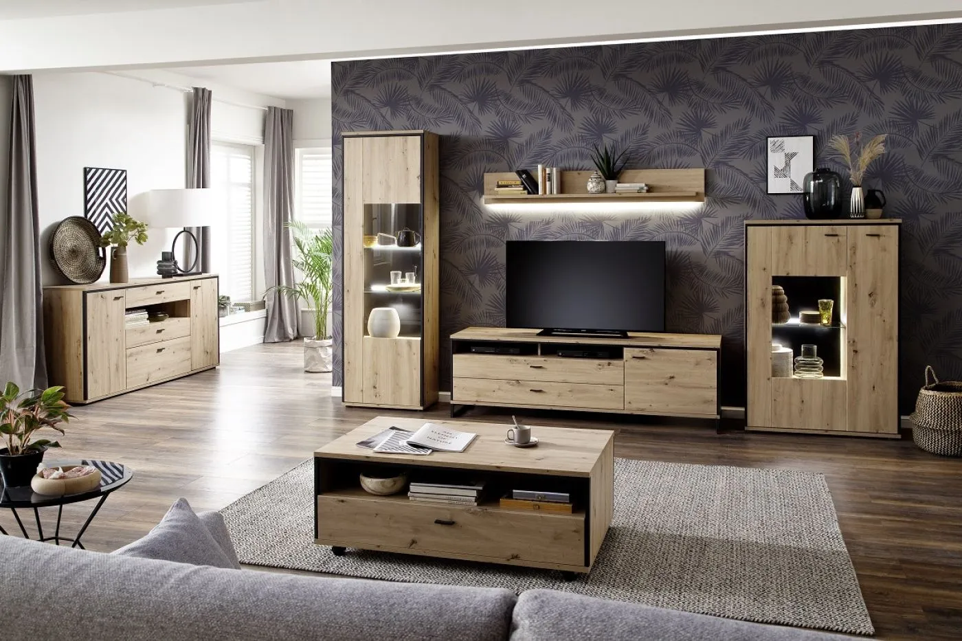 Vitrine Buenos Aires | Balkeneiche | LED Beleuchtung