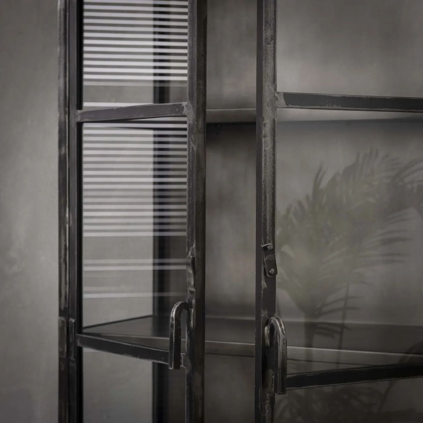 Vitrine Edfu | Glas & Metall | Vintage anthrazit