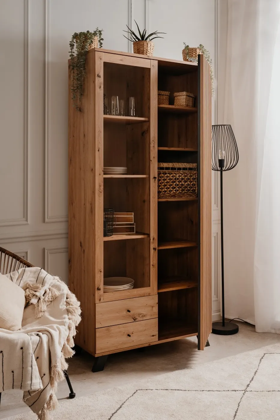 Vitrine Medan | mit 3D-Lamellen | Artisan Eiche / anthrazit