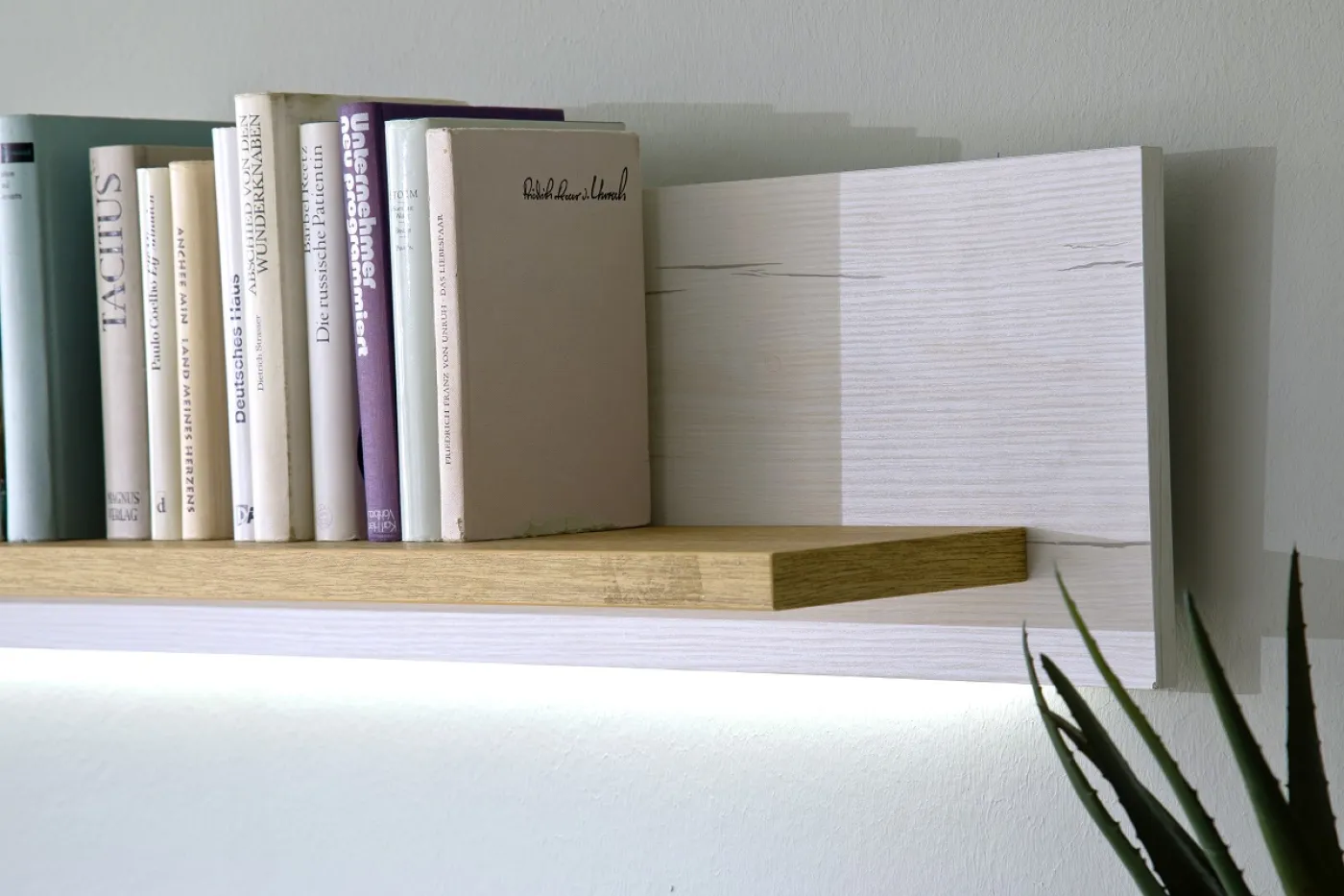 Wandboard Madrid | Pinie Aurelio/ Grandson Oak | LED Beleuchtung mit LED Bandbeleuchtung 165 cm