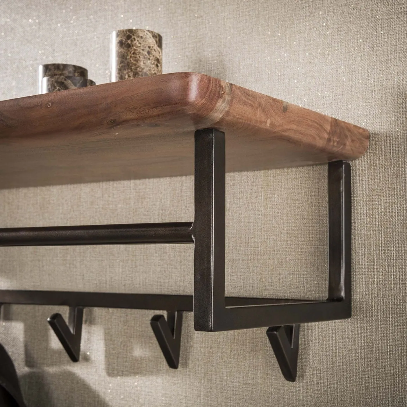 Wandgarderobe Garderobenpaneel Kes 2 mit Hutablage & 6 Haken | Akazie massiv | braun