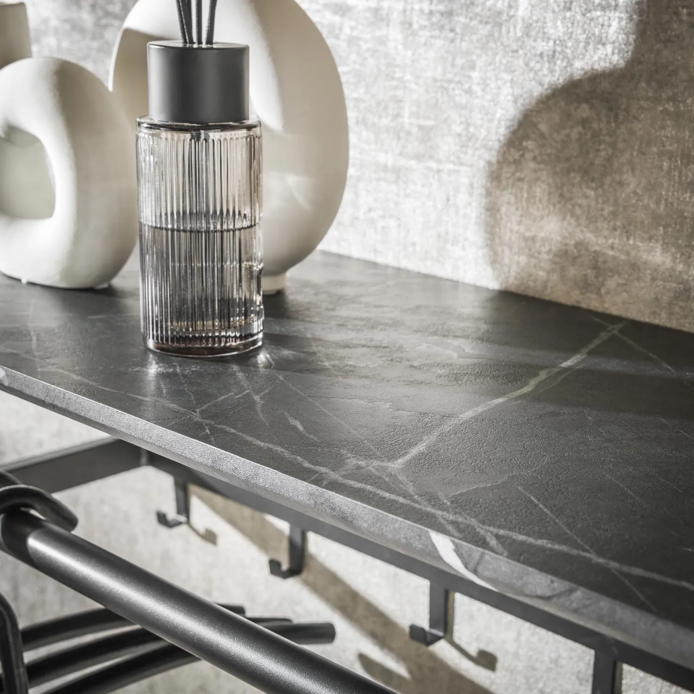 Wandgarderobe Hanga | Melamin | schwarz braun | 6/12 Haken