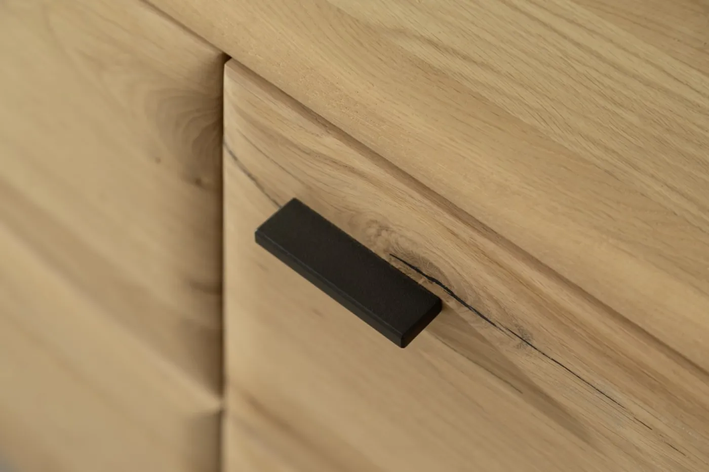 Wohnkombination 4 Girona | Ast / Balkeneiche | 3-teilig | Beleuchtung Highboard & Wandboard