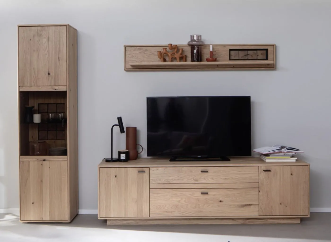 Wohnkombination Freeport 2 | Ast-/ Balkeneiche | 3-teilig | mit 165 cm Beleuchtung