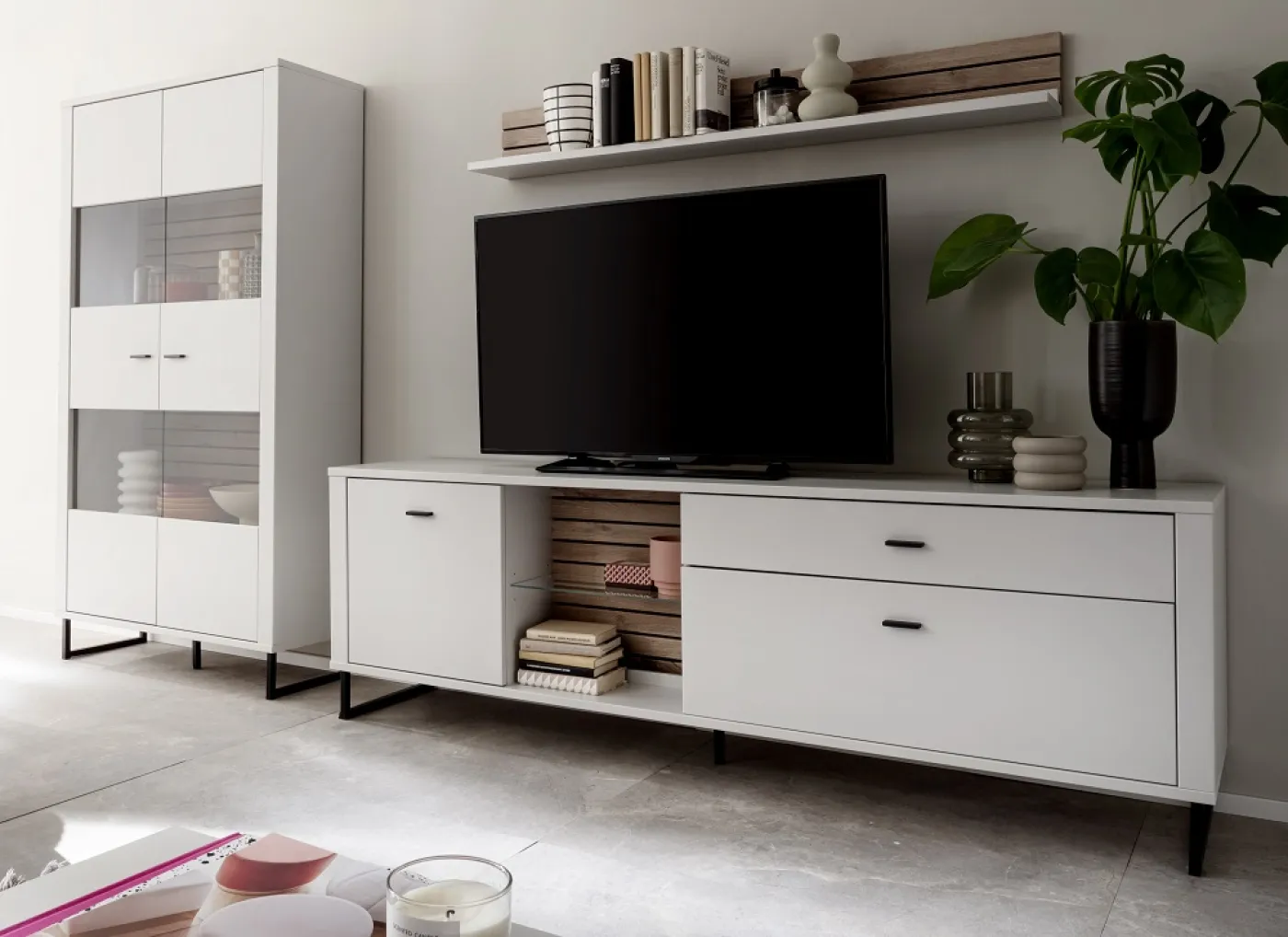 Wohnkombination Louisiana 2 | Modern White | 3-teilig | Kombi-Vitrine & Wandboard mit Beleuchtung