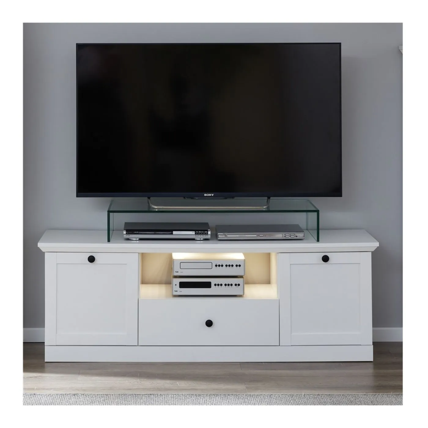 Wohnwand Baxter, 4-teilig, weiß, im Wohnzimmer, Möbelgruppe mit Vitrinenschrank, TV-Board, Highboard und Wandregal – Ansicht 8