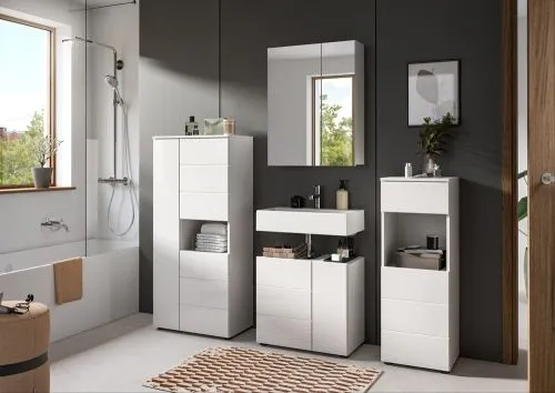 Badezimmer-Set Vira 2 | 4-teilig | weiß / weiß Hochglanz | mit Aufzatzleuchte