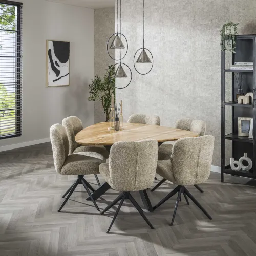 Esstisch Soso | Dreieck | 135 cm | Akazie massiv | Natur