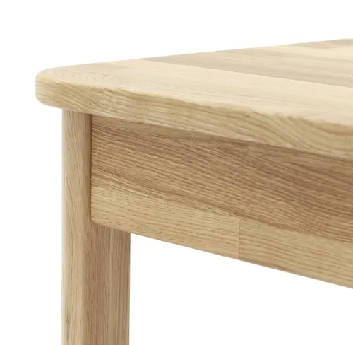 Esszimmertisch Oskar | 60X80 | Wildeiche massiv