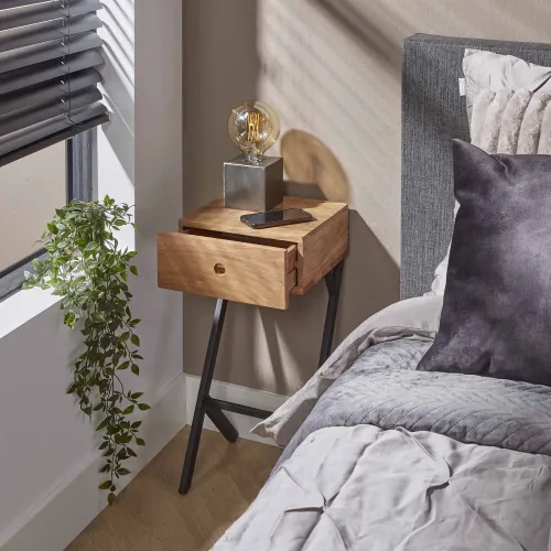 Nachttisch Edda | mit Schubkasten | Akazie massiv