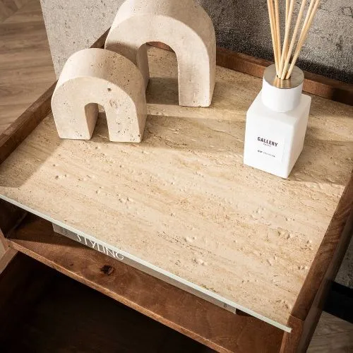 Nachttisch Helm | mit Schubkasten | Mangoholz | sandfarbe