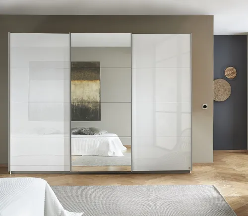 Schwebetürenschrank Kulmbach | 3-türig | mit Spiegel & Zubehör | weiß Hochglanz / alpinweiß | 271x229