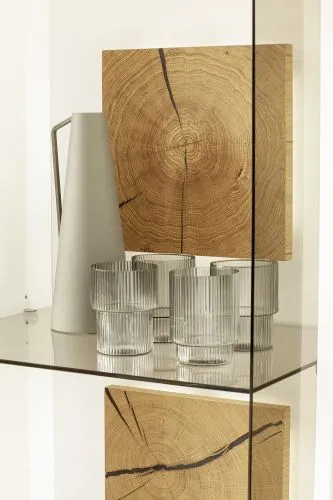 Vitrine Matadi | Soft white / Ast-Balkeneiche | ohne Beleuchtung